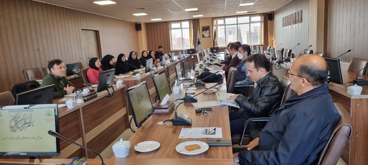 452e9bb1 9956 412e 83f0 131d248d24eb