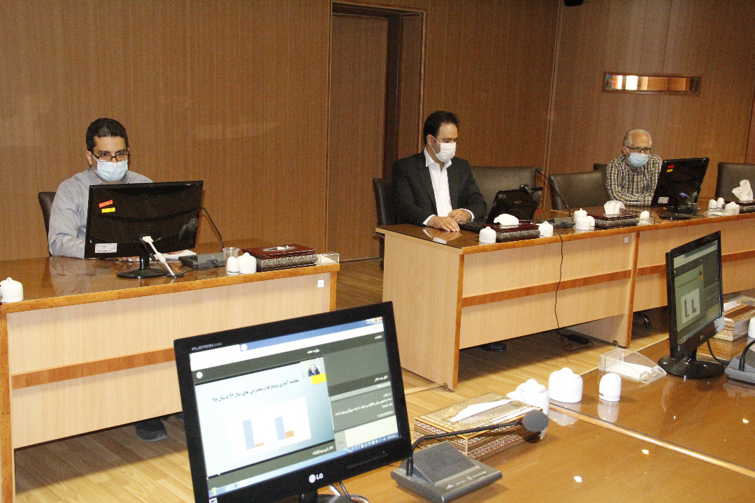 2118DFD9 C8F5 40A8 827A D351B3B98A91